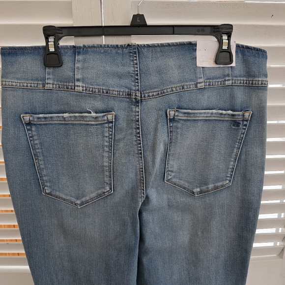 Jessica Simpson Soft Sculpt super Stretch Flattering Women's Size 31 Jeans - Picture 5 of 11